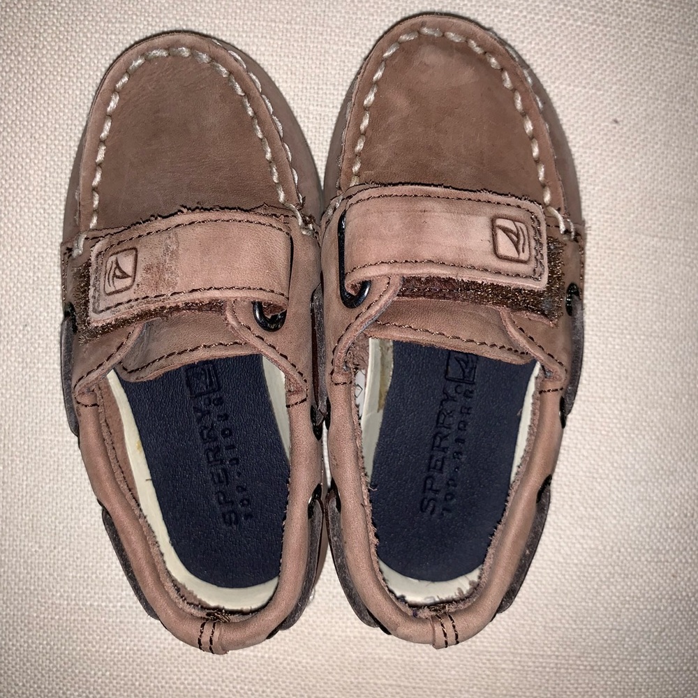 Sperry toddler boat shoes size 6